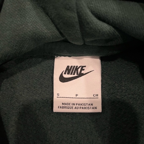 Green Nike Oversized Style Hoodie - Picture 3 of 3